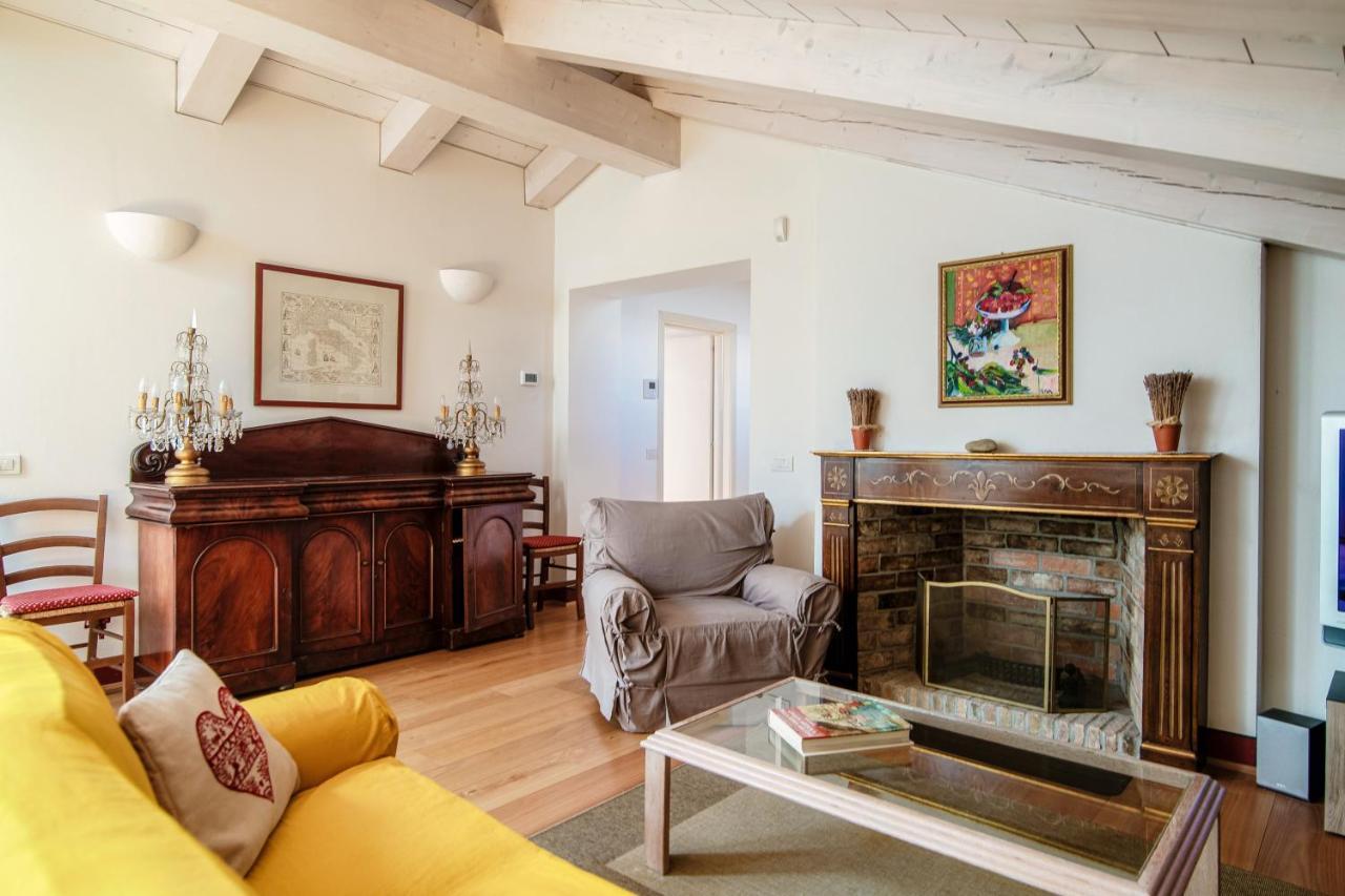 Castello Di Brusata Apartment By Quokka 360 - Romantic Flat With Pool Mendrisio Buitenkant foto
