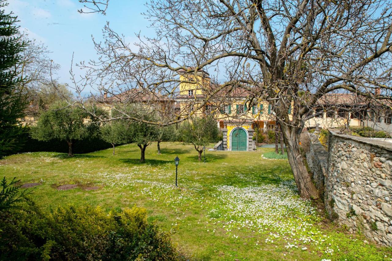 Castello Di Brusata Apartment By Quokka 360 - Romantic Flat With Pool Mendrisio Buitenkant foto