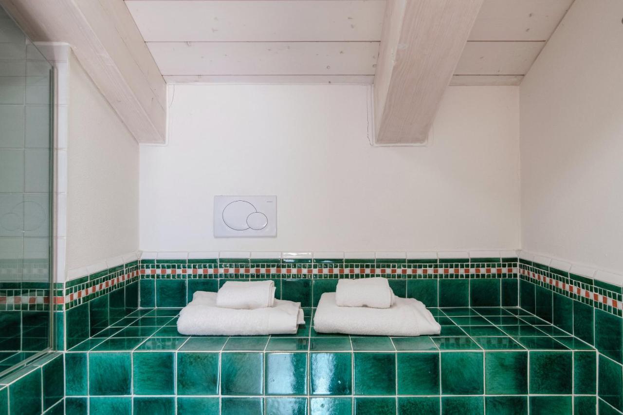 Castello Di Brusata Apartment By Quokka 360 - Romantic Flat With Pool Mendrisio Buitenkant foto