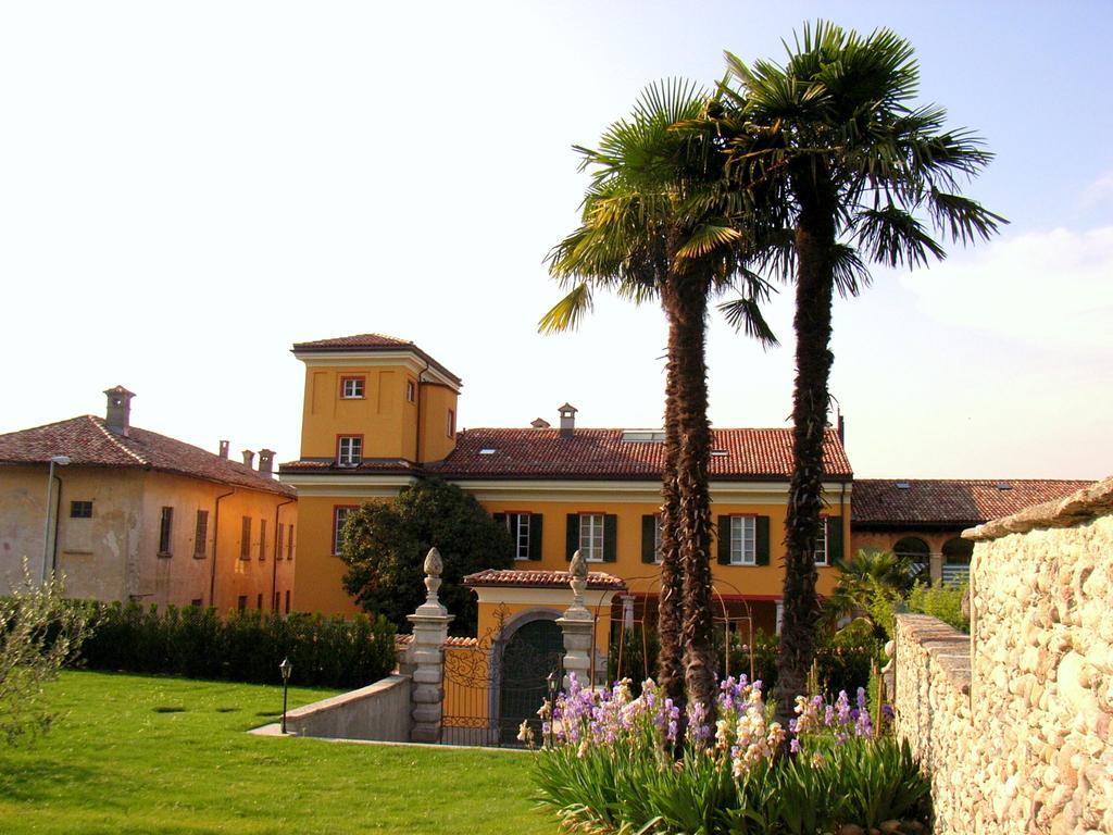 Castello Di Brusata Apartment By Quokka 360 - Romantic Flat With Pool Mendrisio Buitenkant foto